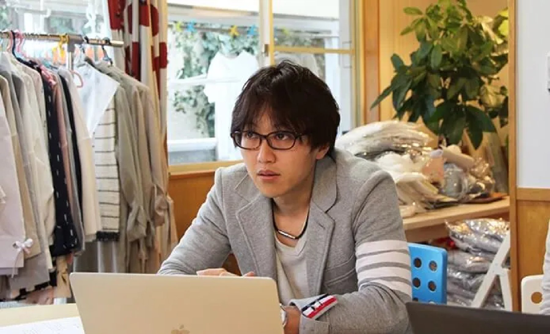 宇山氏